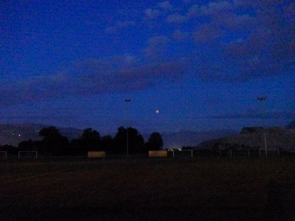 (195'209) - Die Mondfinsternis am 27. Juli 2018 von Thun-Lerchenfeld aus