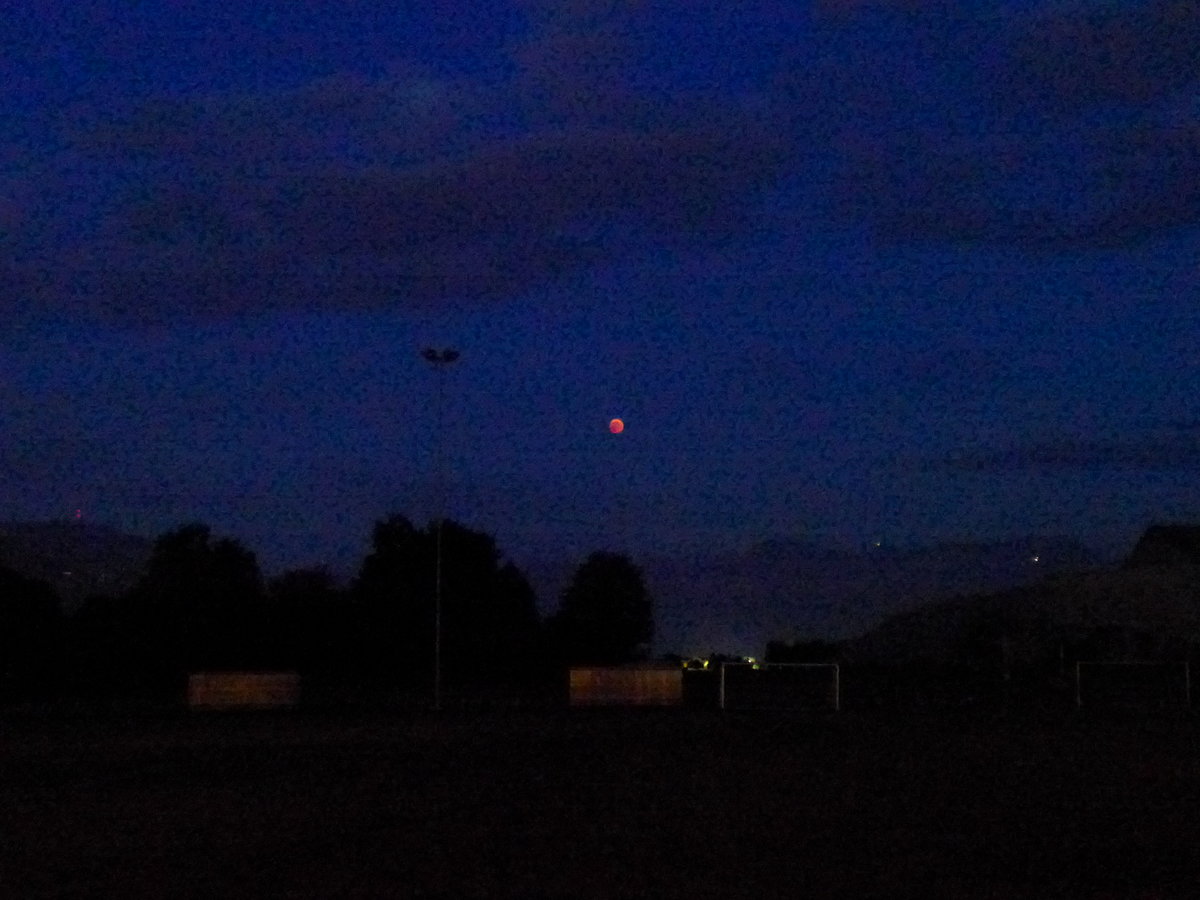 (195'210) - Die Mondfinsternis am 27. Juli 2018 von Thun-Lerchenfeld aus