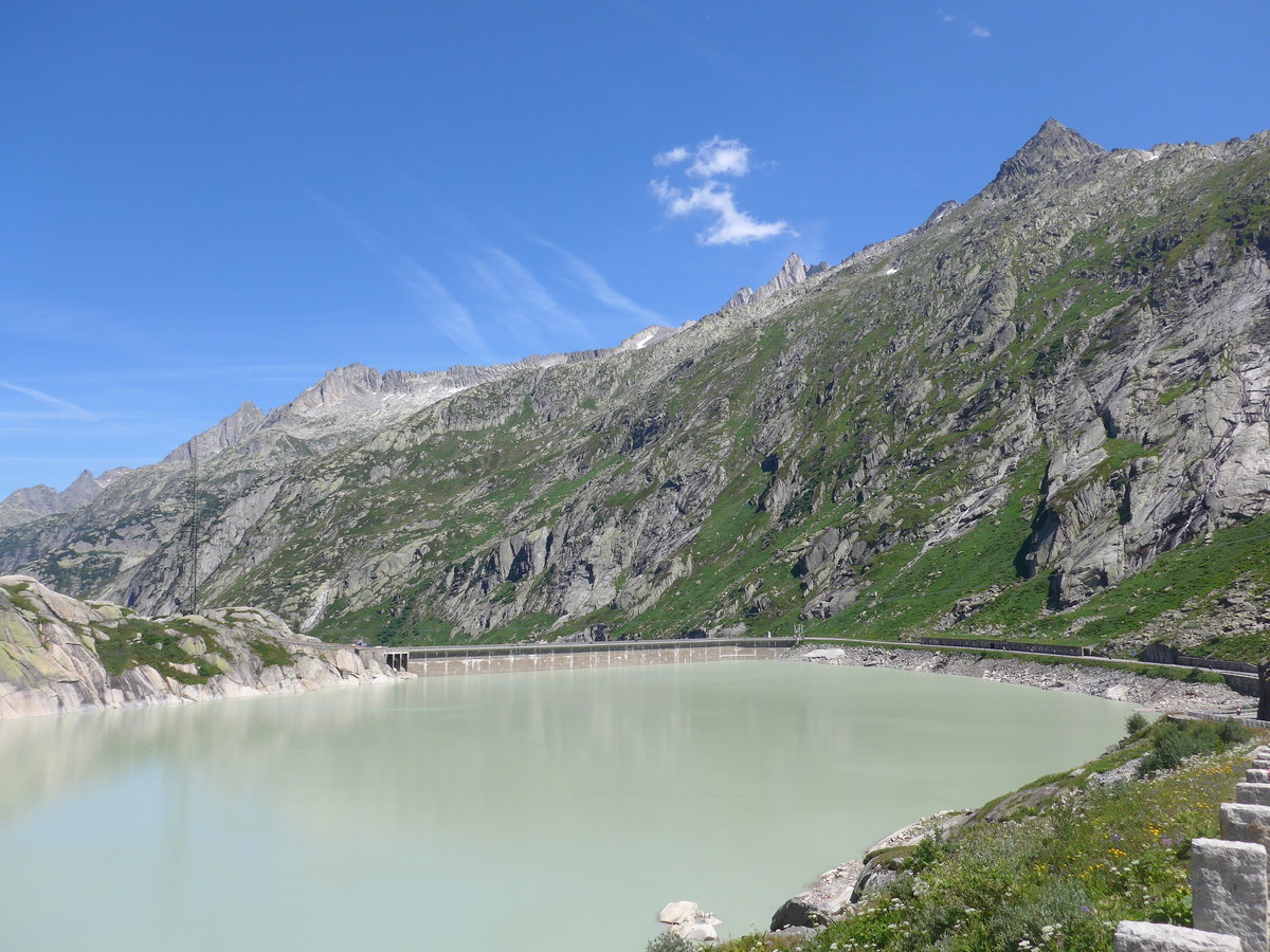 (195'260) - Der Grimselsee mit Staumauer am 29. Juli 2018 am Grimselpass