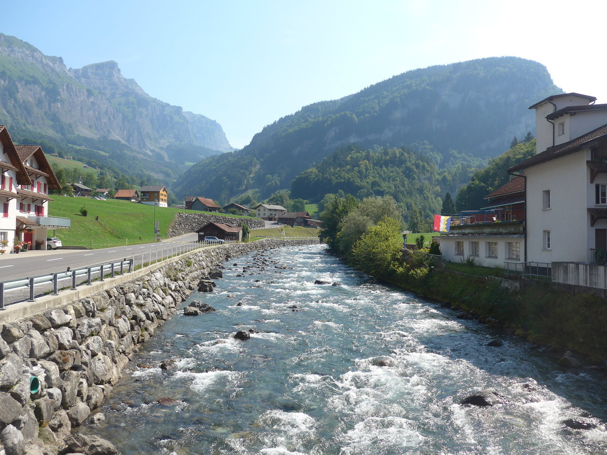 (195'398) - Die Muota am 1. August 2018 in Muotathal