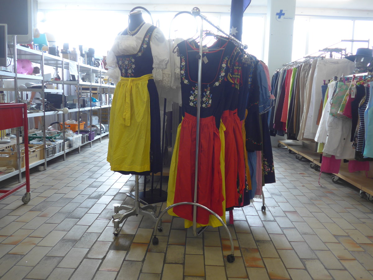 (195'850) - Dirndl am 17. August 2018 im BrockiShop Thun