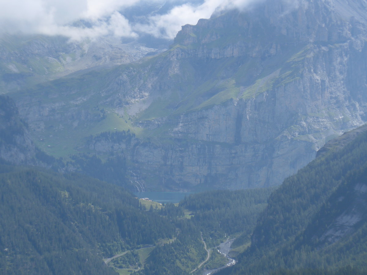 (195'963) - Der Oeschinensee am 18. August 2018 von der Allmenalp bei Kandersteg aus
