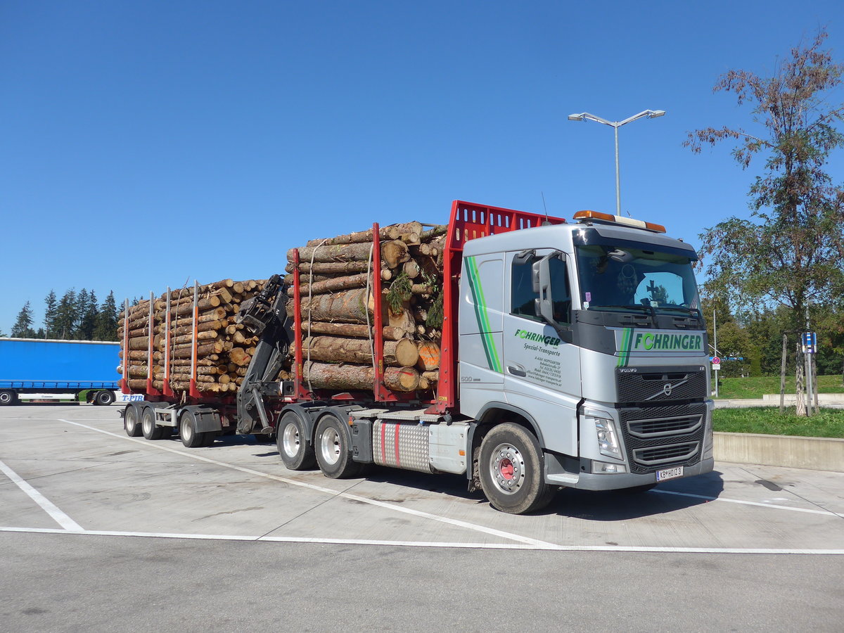(196'966) - Fohringer, Hopfgarten - KB HOIZ 3 - Volvo am 12. September 2018 in Samerberg, Rastst�tte