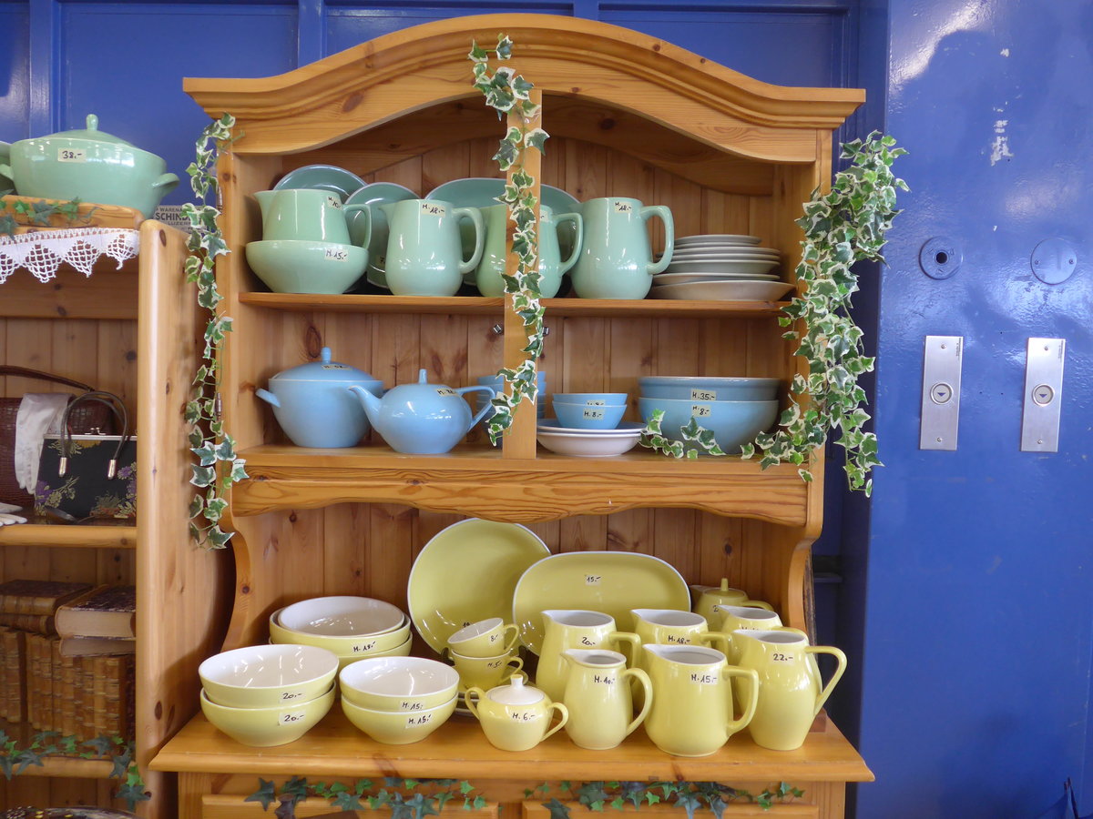 (197'893) - R�ssler-Geschirr am 18. September 2018 im BrockiShop Thun