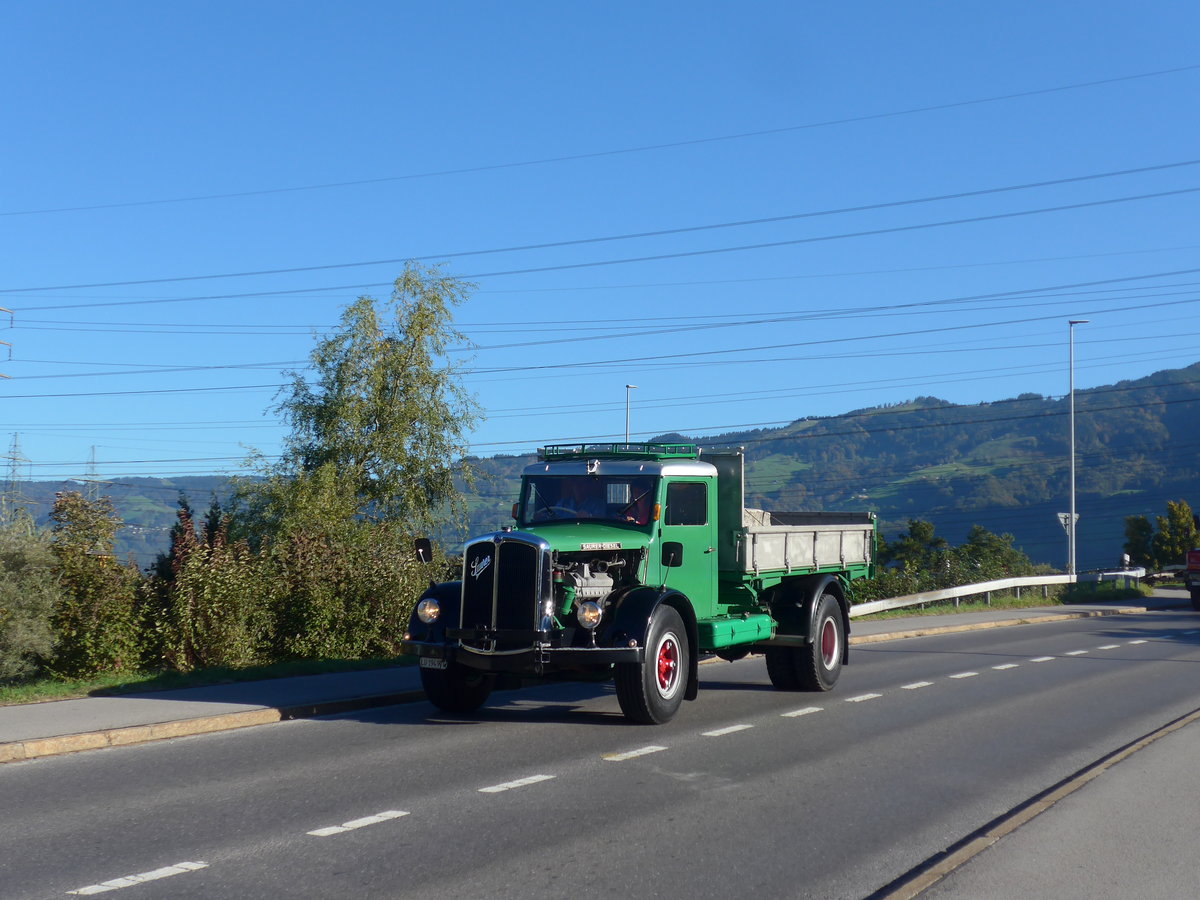 (198'150) - Saurer - LU 194'974 - am 13. Oktober 2018 in Bilten, Sch�niserstrasse
