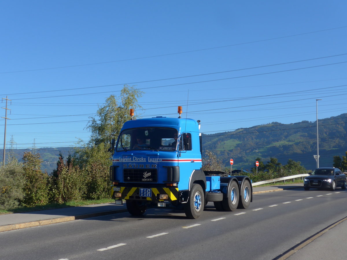 (198'152) - Dircks, Luzern - LU 141'748 - Saurer am 13. Oktober 2018 in Bilten, Sch�niserstrasse