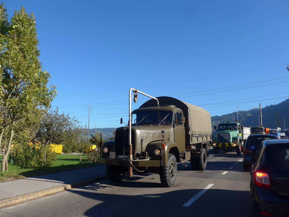 (198'199) - Saurer - SZ 74'661 - am 13. Oktober 2018 in Bilten, Sch�niserstrasse