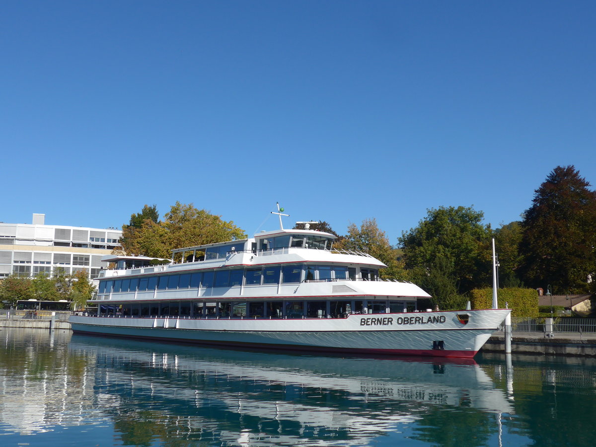 (198'258) - Motorschiff Berner Oberland am 14. Oktober 2018 an der Schiffl�ndte Thun