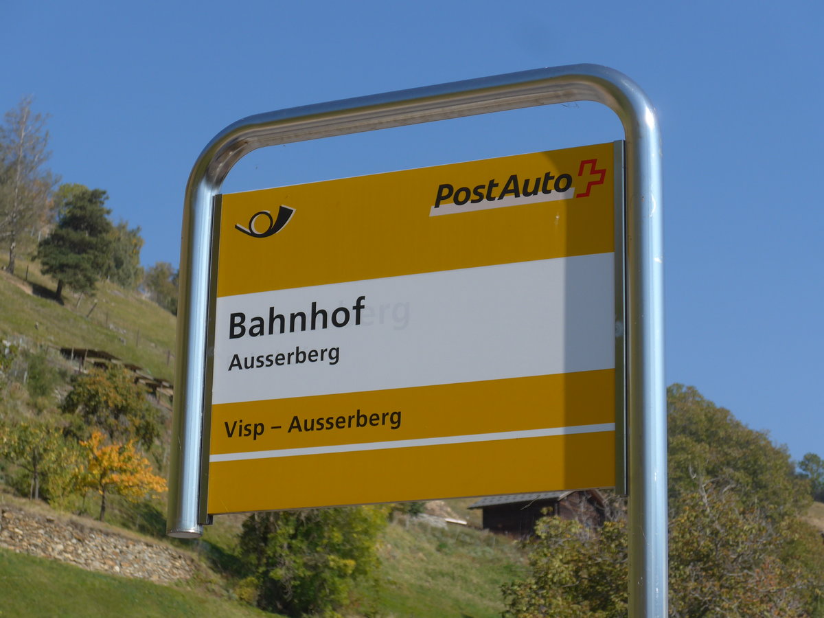 (198'269) - PostAuto-Haltestelle - Ausserberg, Bahnhof - am 14. Oktober 2018