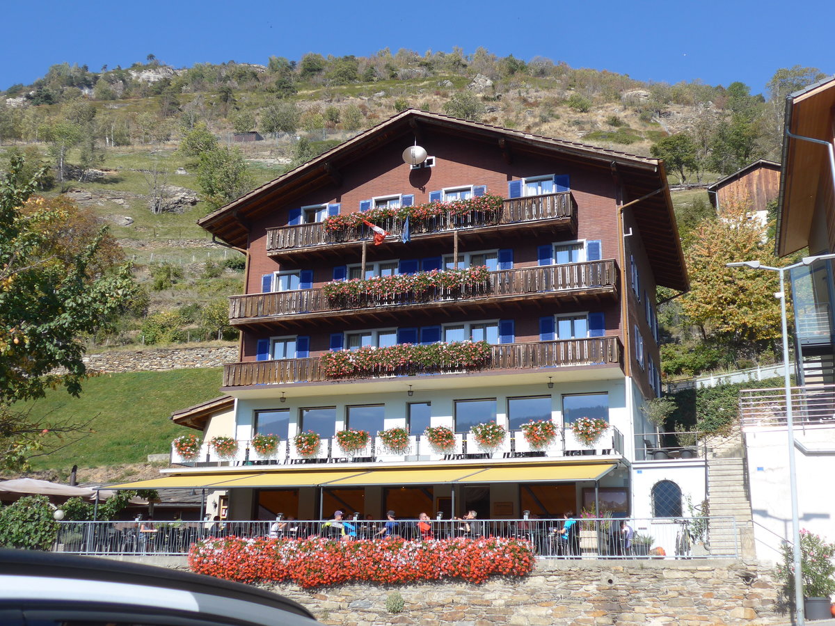 (198'275) - Hotel Bahnhof am 14. Oktober 2018 in Ausserberg