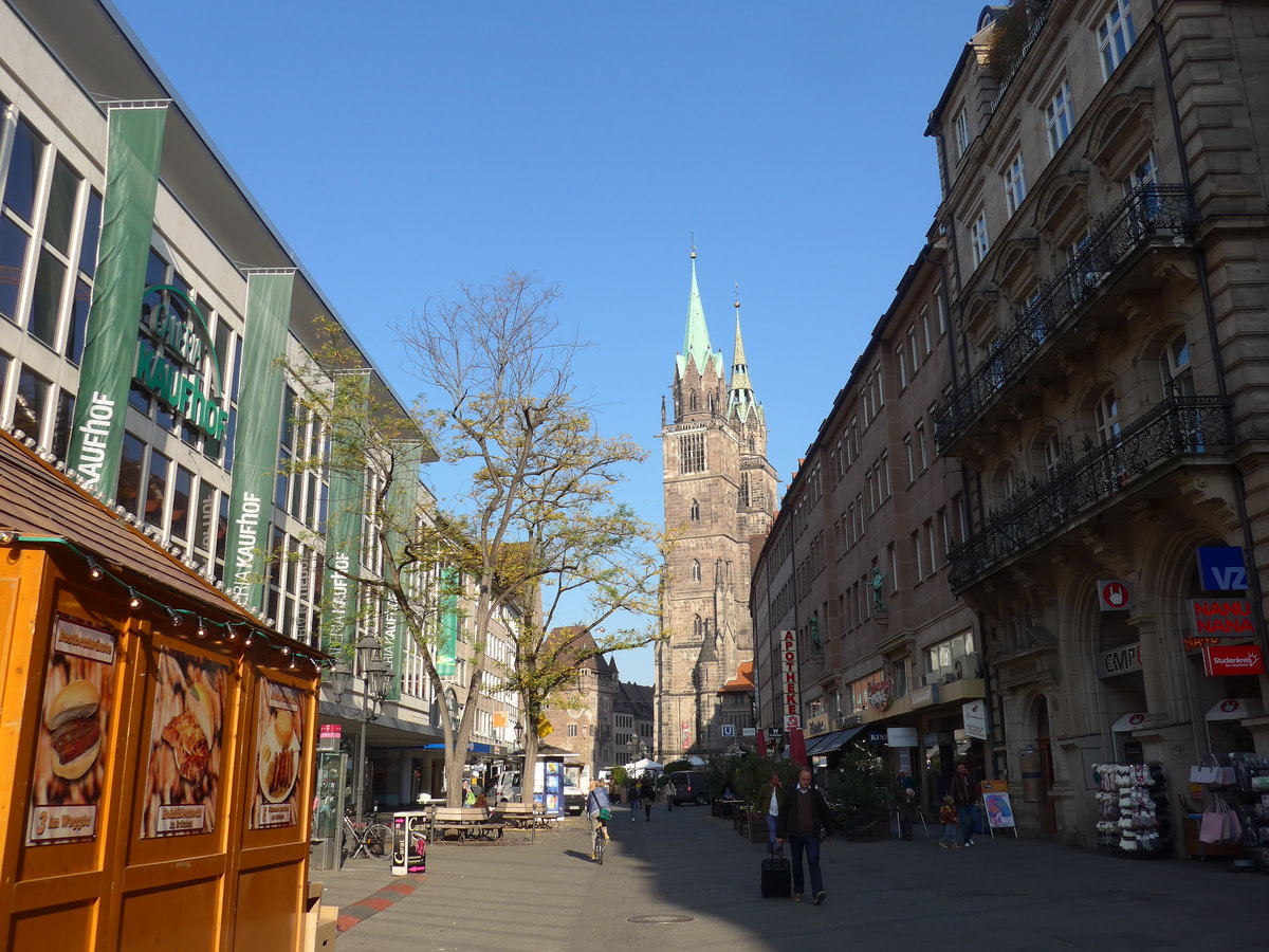 (198'316) - Die Lorenzkirche am 16. Oktober 2018 in N�rnberg