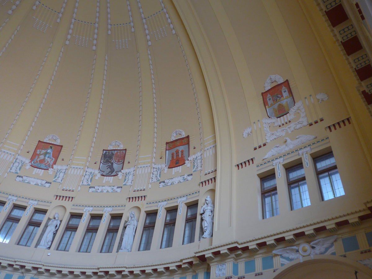 (198'379) - Dachkuppel im alten Bahnhof am 18. Oktober 2018 in Praha