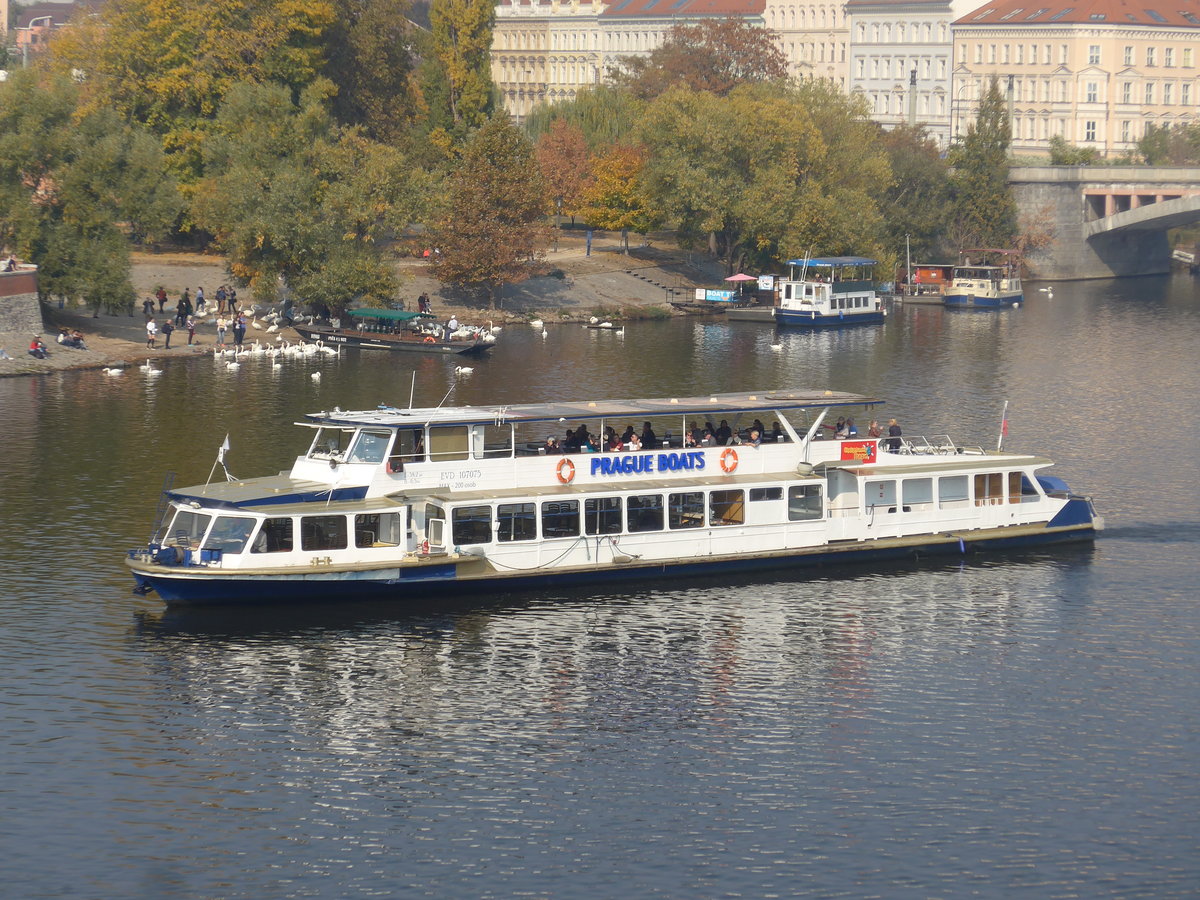 (198'407) - Schiff von Prague Boats auf der Moldau am 18. Oktober 2018 in Praha