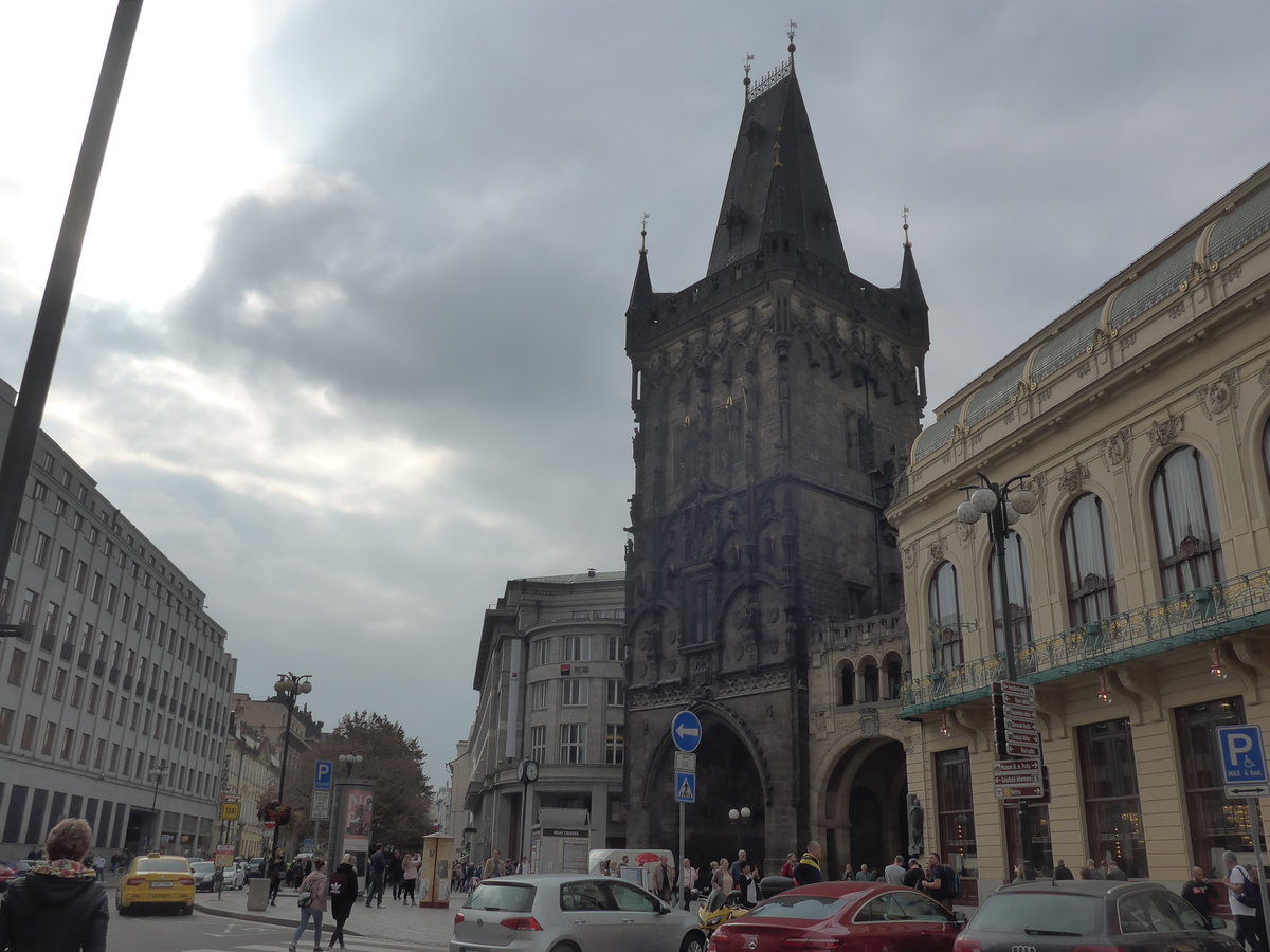 (198'639) - Der Pulverturm am 19. Oktober 2018 in Praha