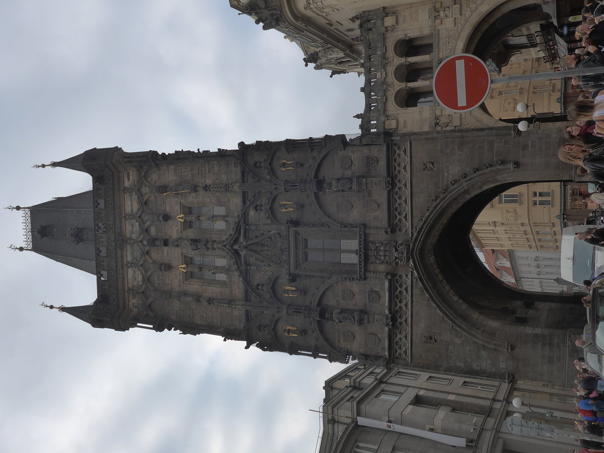 (198'641) - Der Pulverturm am 19. Oktober 2018 in Praha
