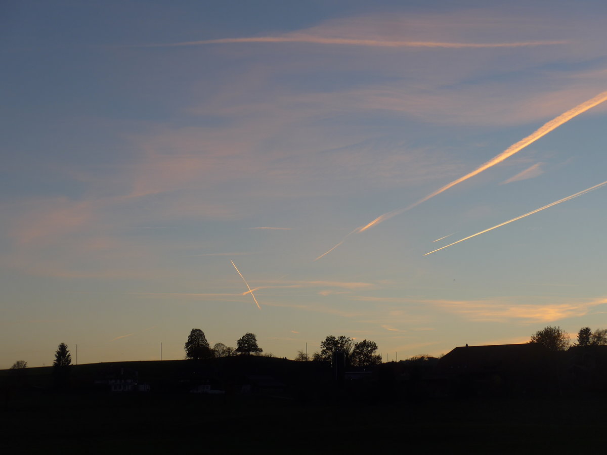 (199'300) - Abendstimmung am 12. November 2018 �ber Allmendingen