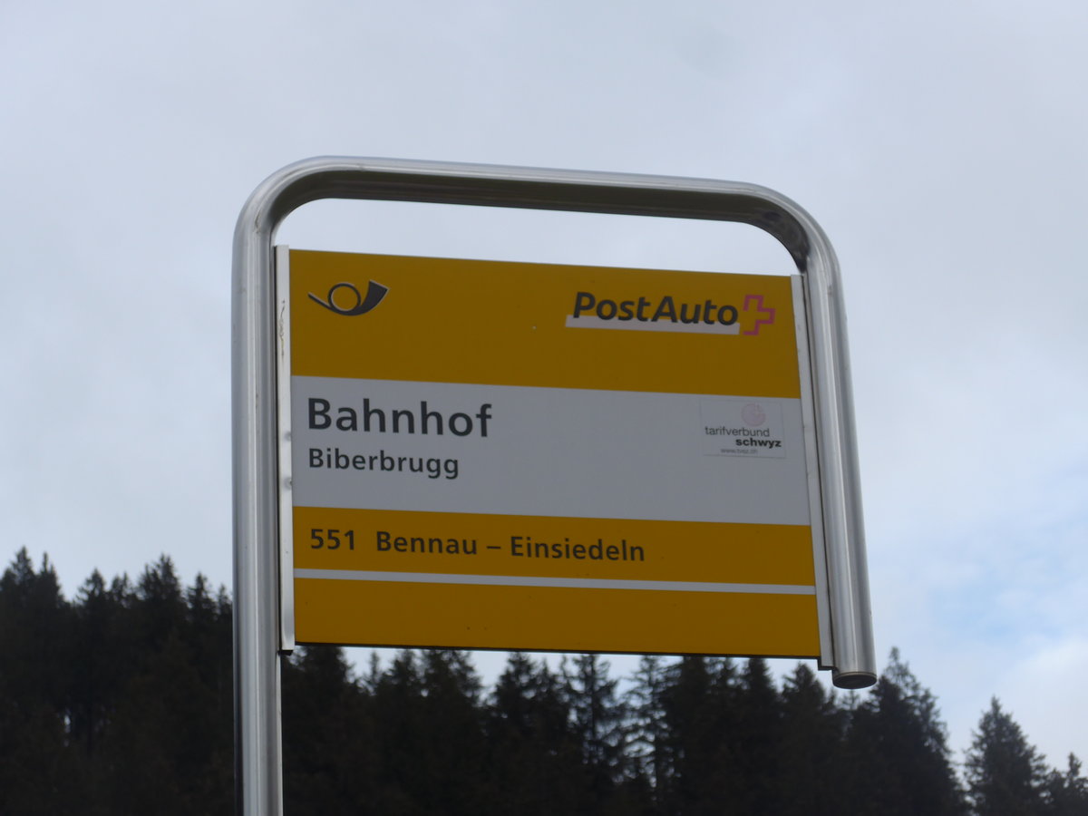 (199'816) - PostAuto-Haltestelle - Biberbrugg, Bahnhof - am 8. Dezember 2018