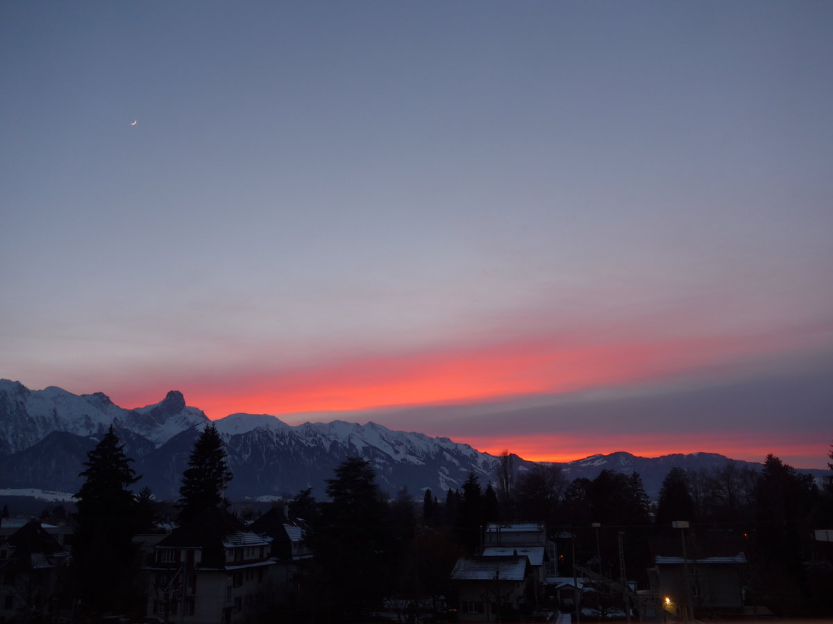 (201'482) - Abendrot �ber der Stockhornkette am 8. Februar 2019 von Thun aus