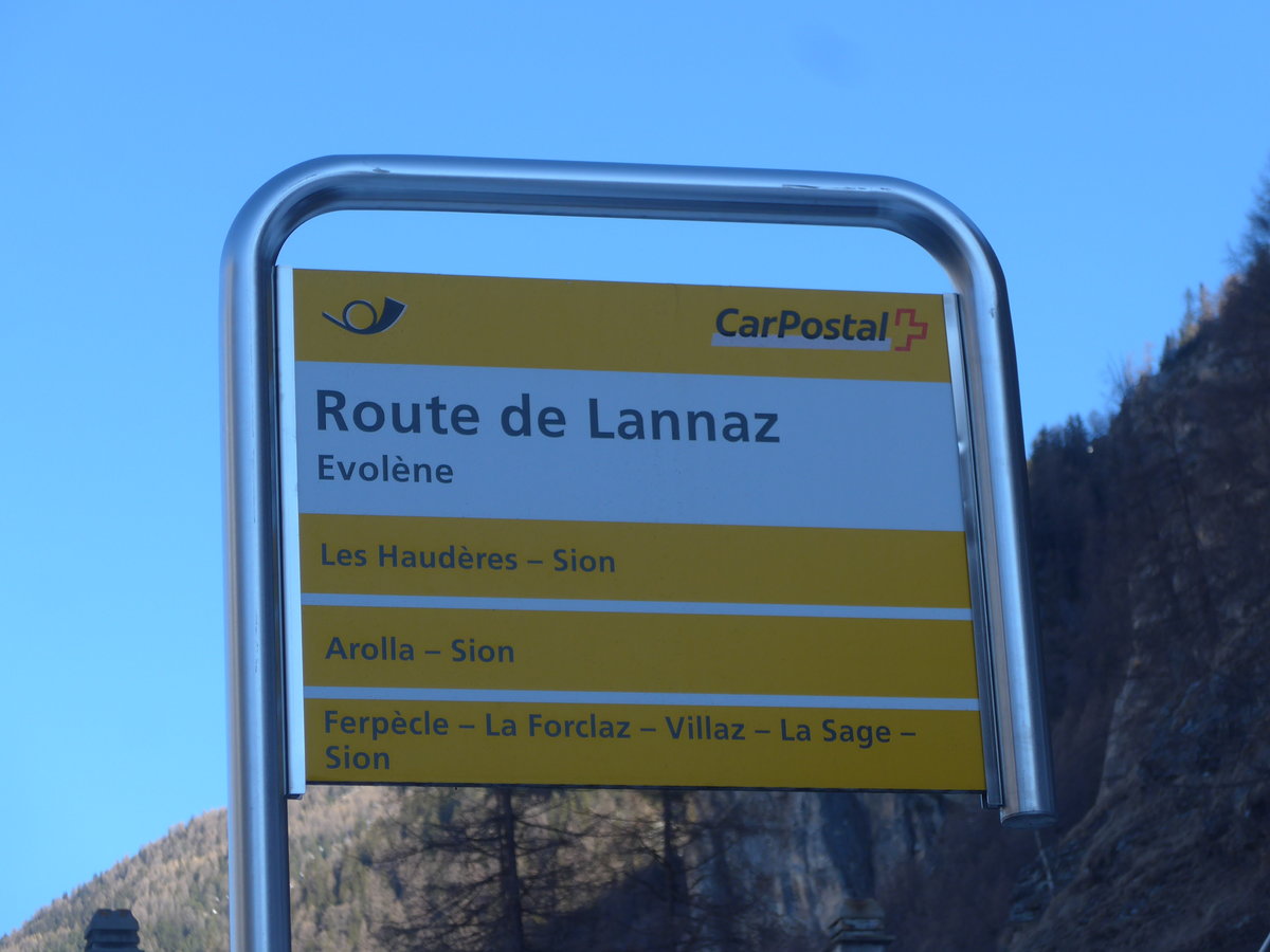(201'755) - PostAuto-Haltestelle - Evol�ne, Route de Lannaz - am 24. Februar 2019