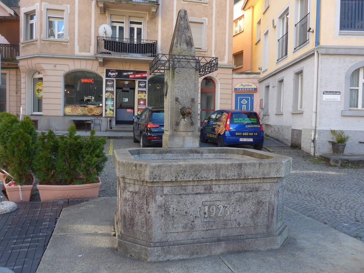 (202'519) - Brunnen von 1923 am 19. M�rz 2019 in Erstfeld