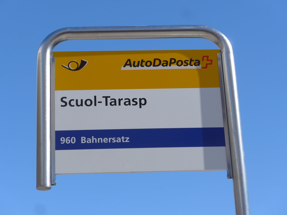 (202'616) - PostAuto-Haltestelle - Scuol-Tarasp, Bahnhof - am 20. M�rz 2019