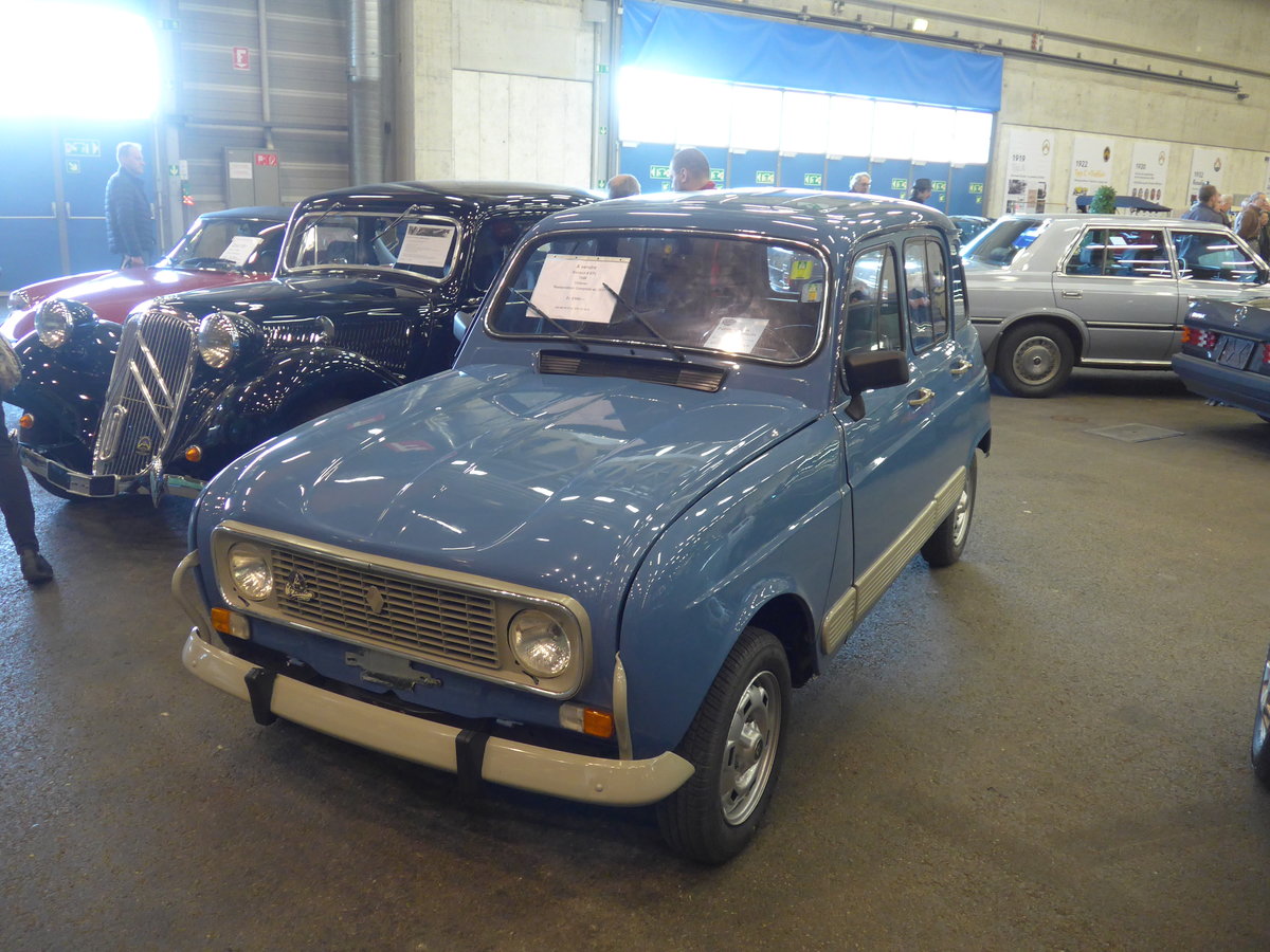 (203'087) - Renault am 24. M�rz 2019 in Granges-Paccot, Forum-Fribourg