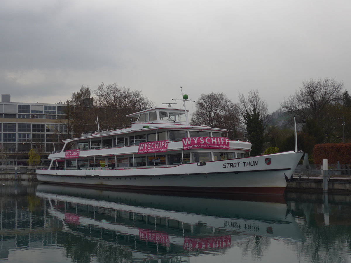 (203'553) - Motorschiff Stadt Thun am 10. April 2019 an der Schiffl�ndte Thun