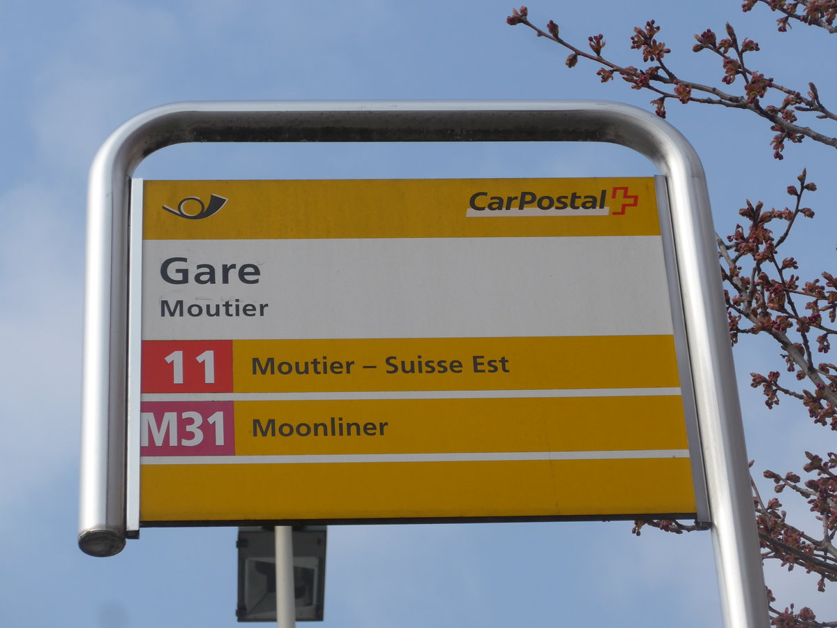 (203'568) - PostAuto-Haltestelle - Moutier, Gare - am 13. April 2019
