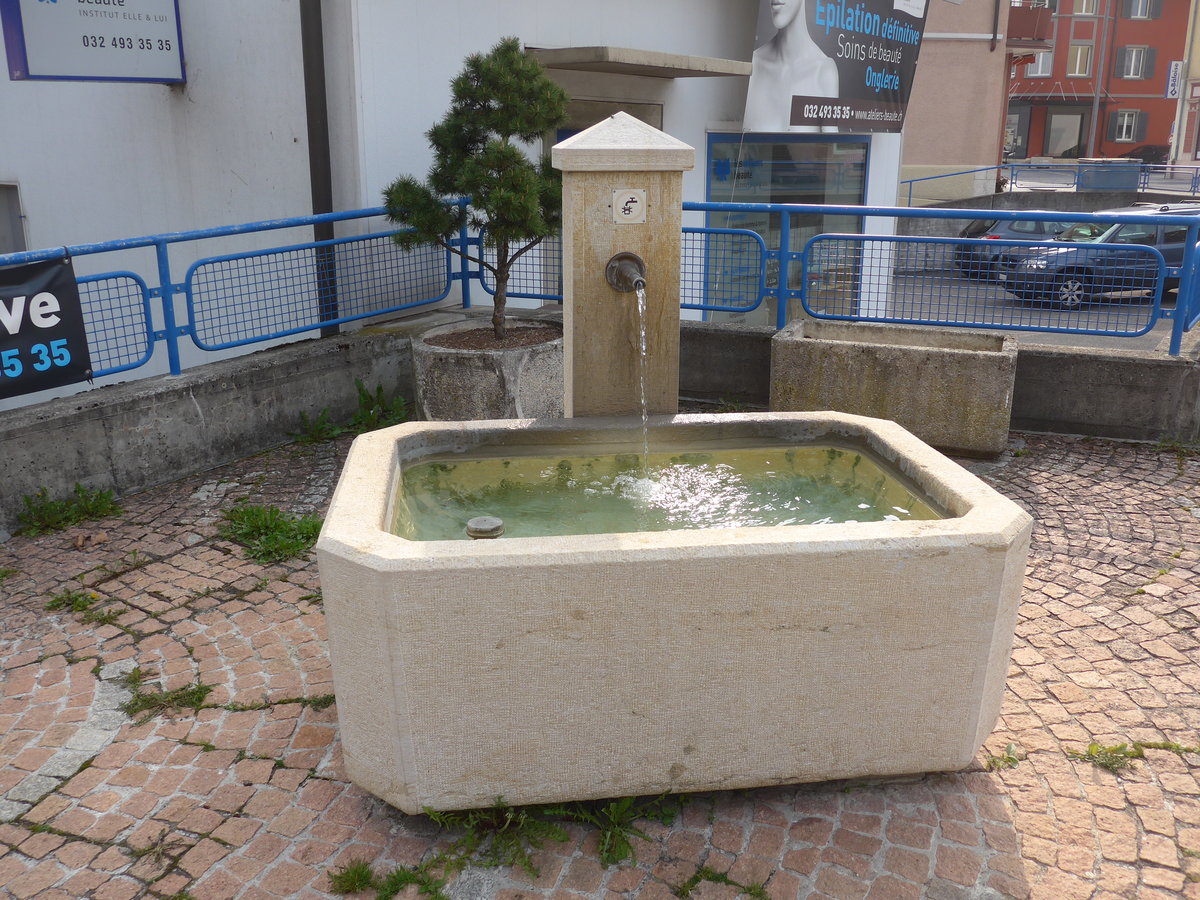 (203'574) - Brunnen am 13. April 2019 in Moutier