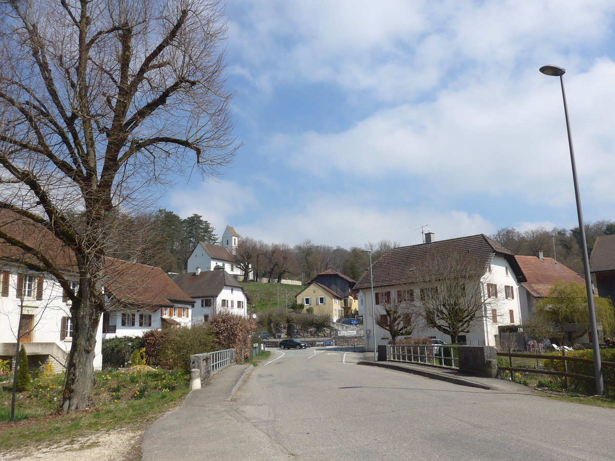 (203'728) - Das Dorf Beurnev�sin am 15. April 2019 im Kanton Jura
