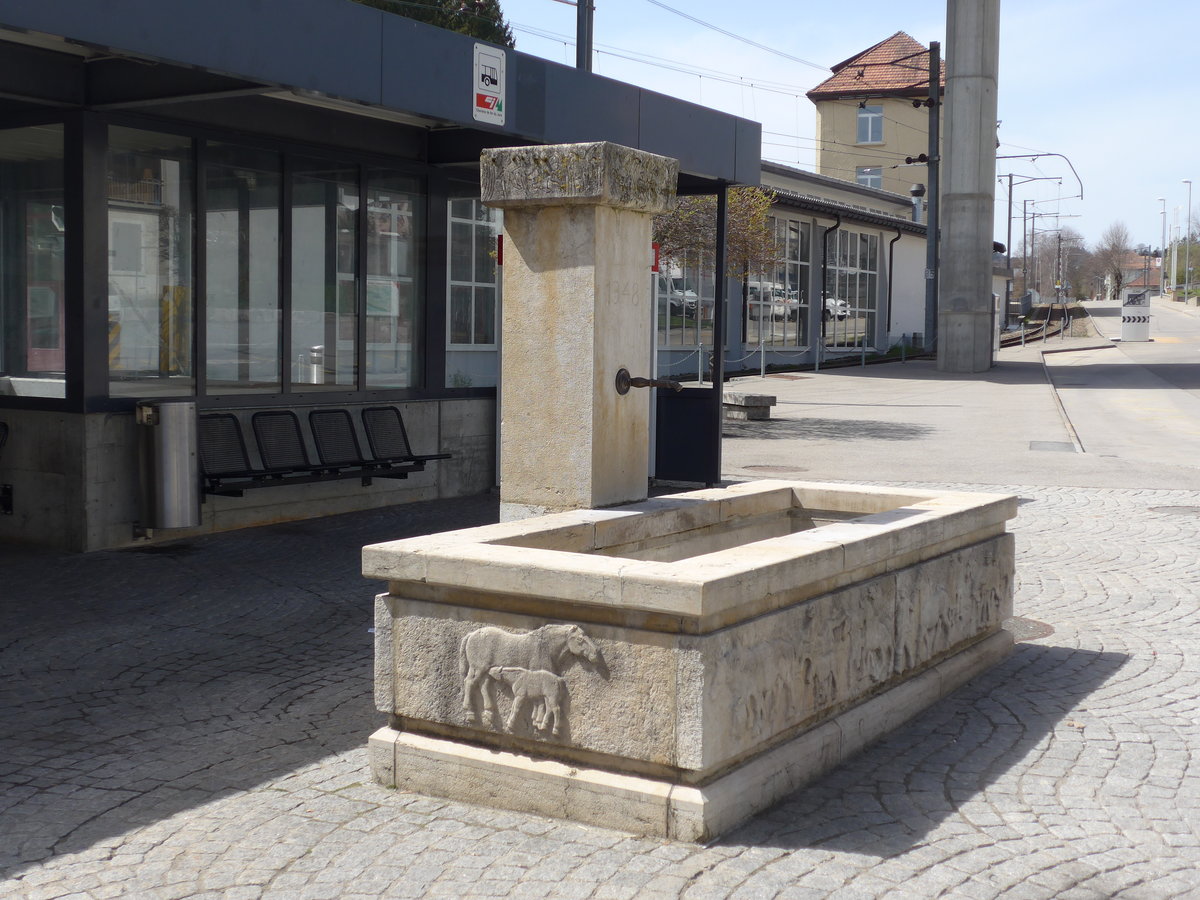 (203'894) - Brunnen am 22. April 2019 beim Bahnhof Tramelan