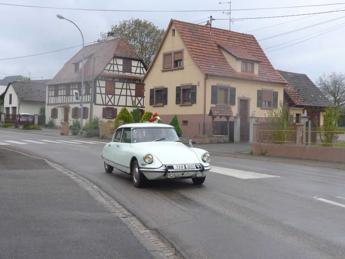 (204'225) - Citro�n - 750 JD 03 - am 27. April 2019 in Stundwiller, Rue Principale