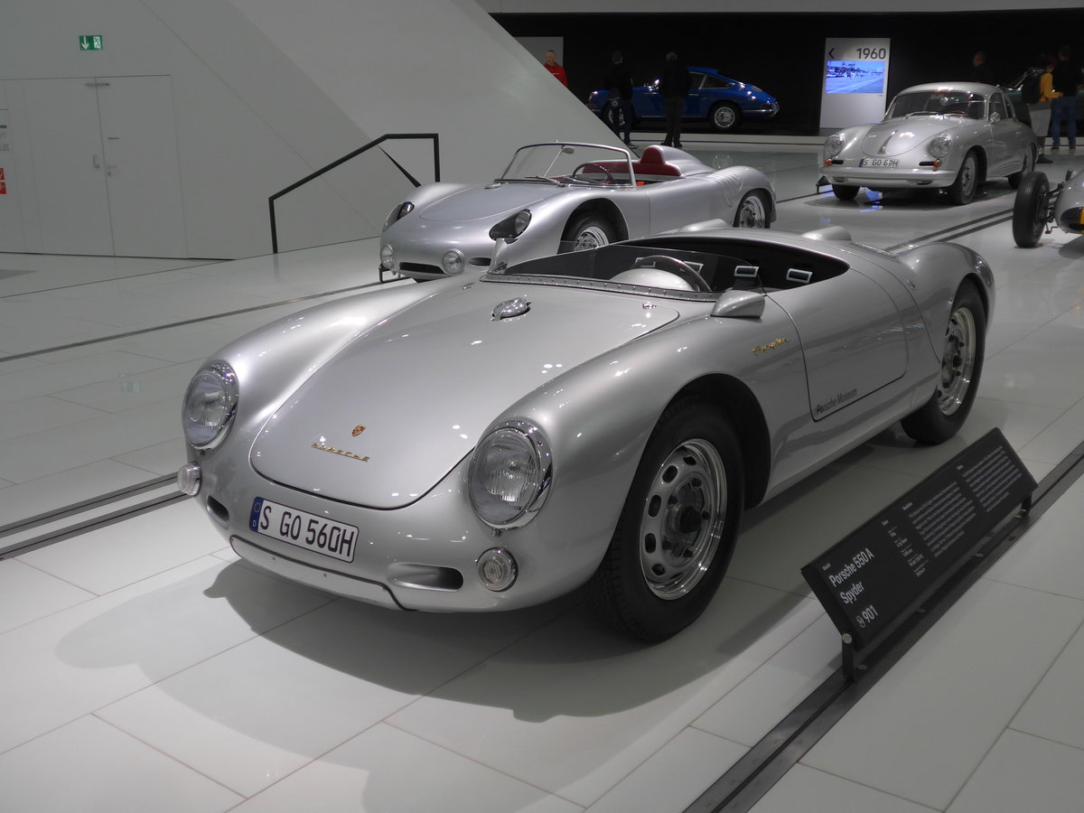 (204'594) - Porsche - S-GO 560H - am 9. Mai 2019 in Zuffenhausen, Porsche Museum