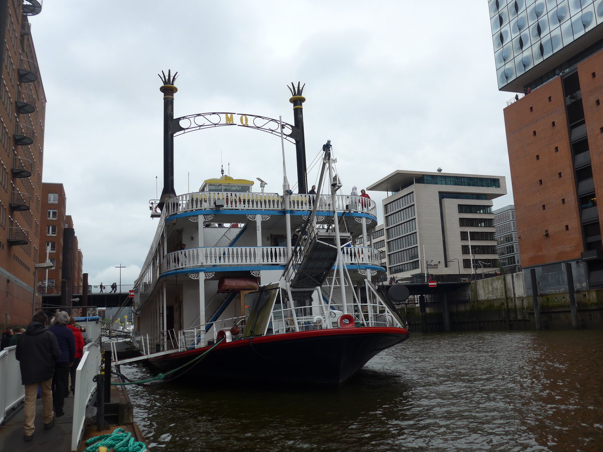 (204'705) - 830. Hafengeburtstag mit Schiffsparade am 10. Mai 2019 auf der Elbe in Hamburg