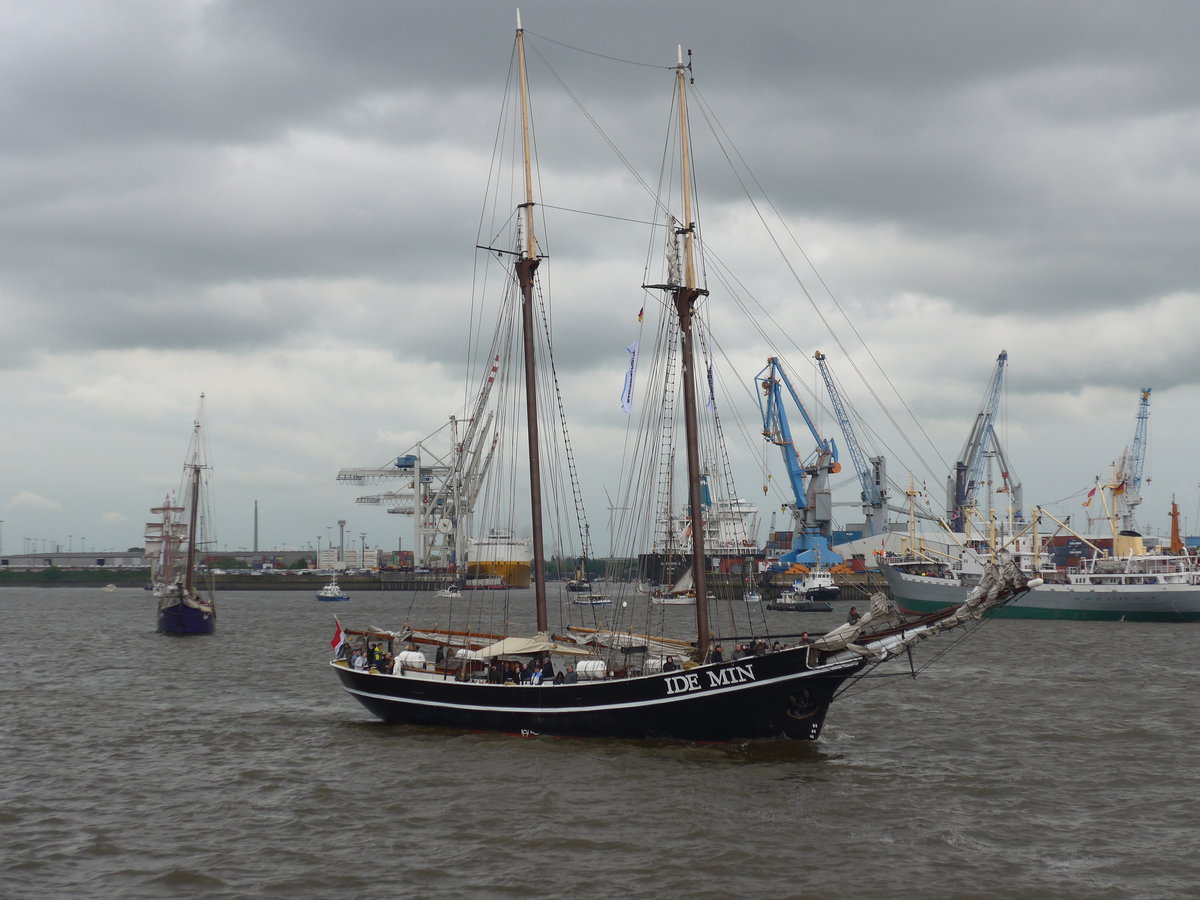 (204'706) - 830. Hafengeburtstag mit Schiffsparade am 10. Mai 2019 auf der Elbe in Hamburg