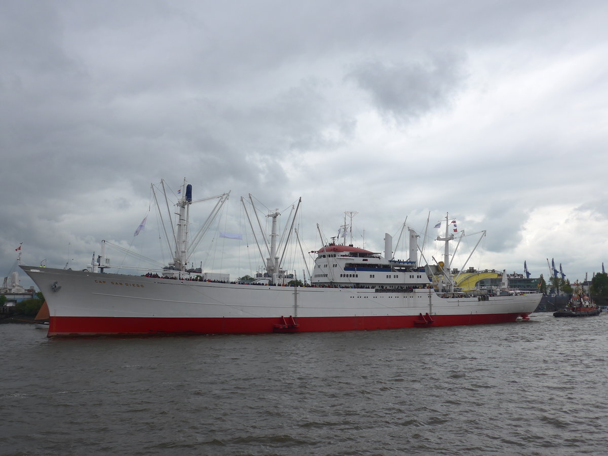 (204'709) - 830. Hafengeburtstag mit Schiffsparade am 10. Mai 2019 auf der Elbe in Hamburg