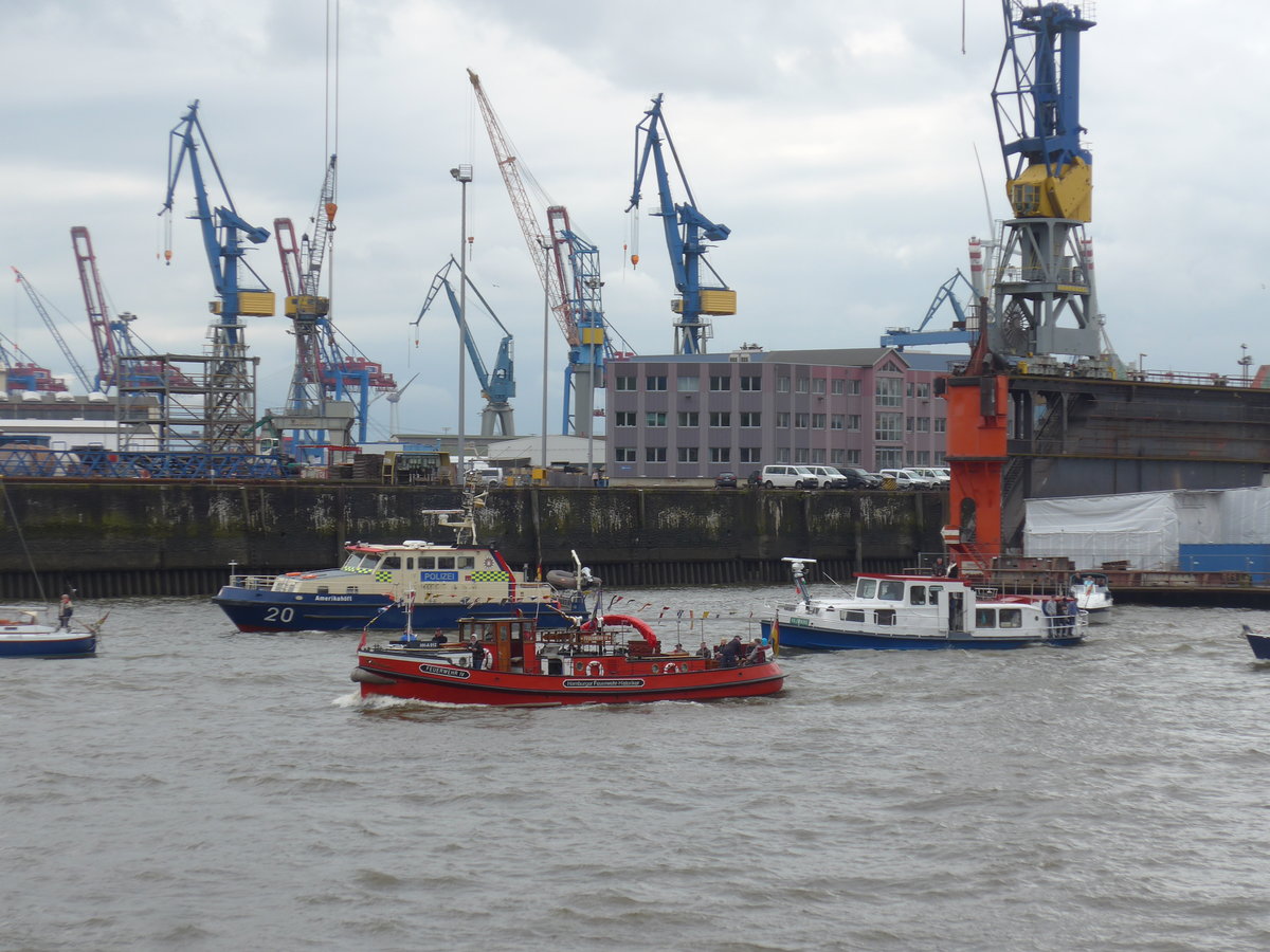 (204'740) - 830. Hafengeburtstag mit Schiffsparade am 10. Mai 2019 auf der Elbe in Hamburg