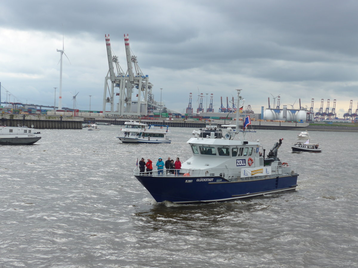 (204'759) - 830. Hafengeburtstag mit Schiffsparade am 10. Mai 2019 auf der Elbe in Hamburg