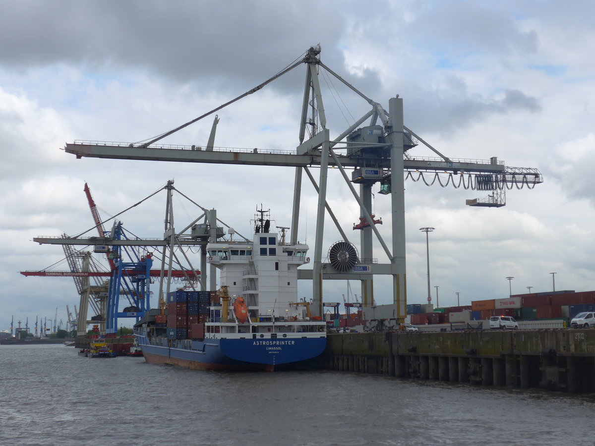 (204'811) - 830. Hafengeburtstag mit Schiffsparade am 10. Mai 2019 auf der Elbe in Hamburg