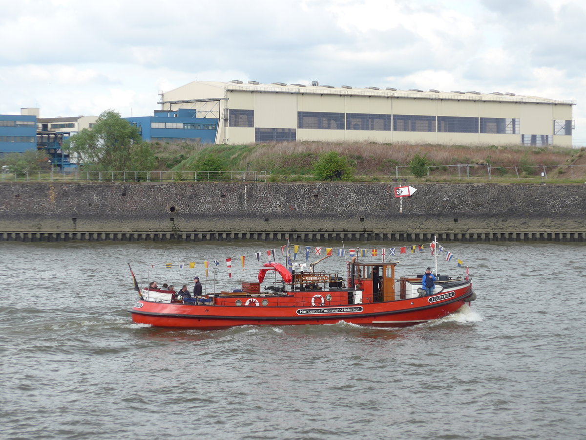 (204'834) - 830. Hafengeburtstag mit Schiffsparade am 10. Mai 2019 auf der Elbe in Hamburg