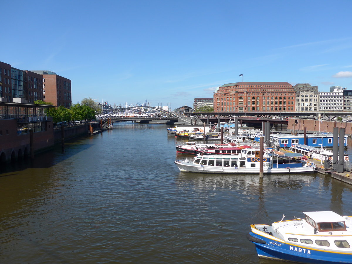 (204'892) - 830. Hafengeburtstag am 11. Mai 2019 auf der Elbe in Hamburg