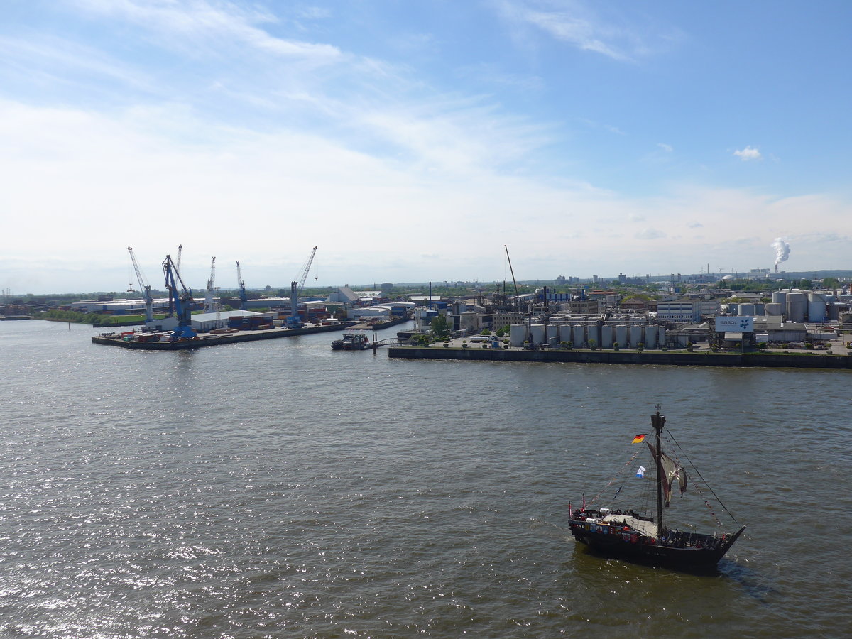 (204'898) - 830. Hafengeburtstag am 11. Mai 2019 auf der Elbe in Hamburg