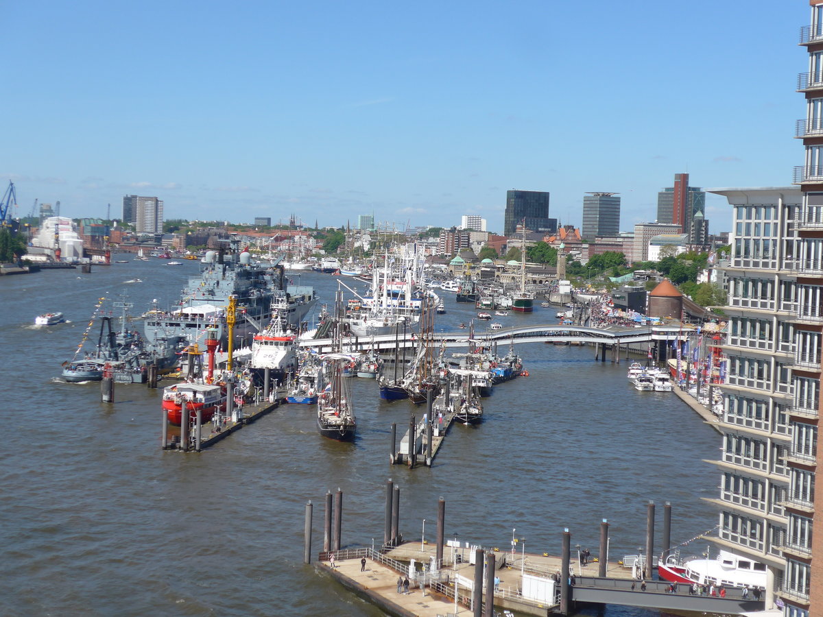(204'912) - 830. Hafengeburtstag am 11. Mai 2019 auf der Elbe in Hamburg