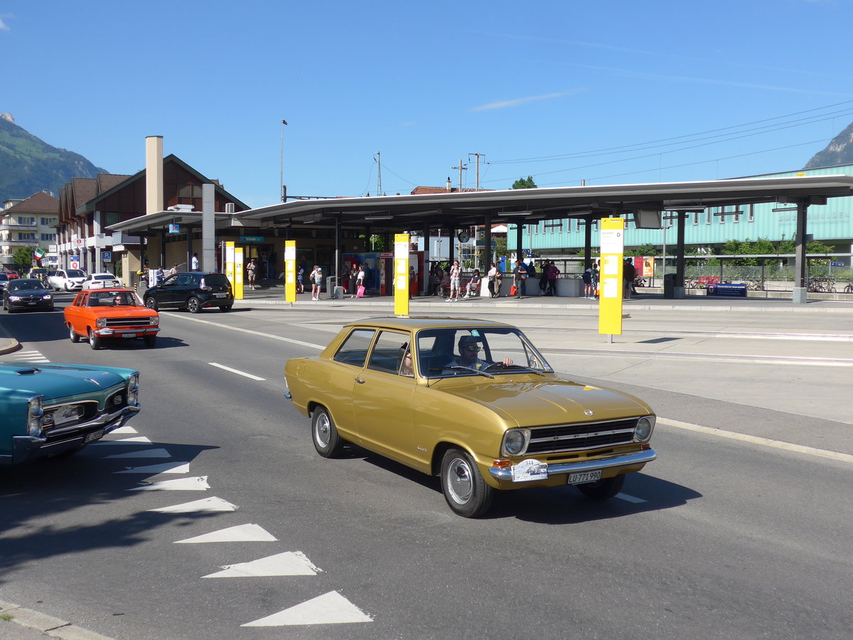 (206'131) - Opel - LU 771'990 - am 8. Juni 2019 in Sarnen, OiO