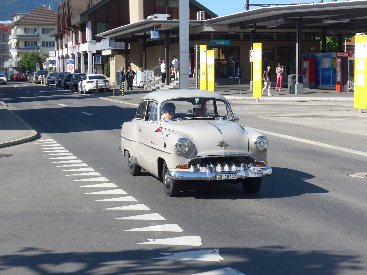 (206'181) - Opel - ZH 10'742 - am 8. Juni 2019 in Sarnen, OiO