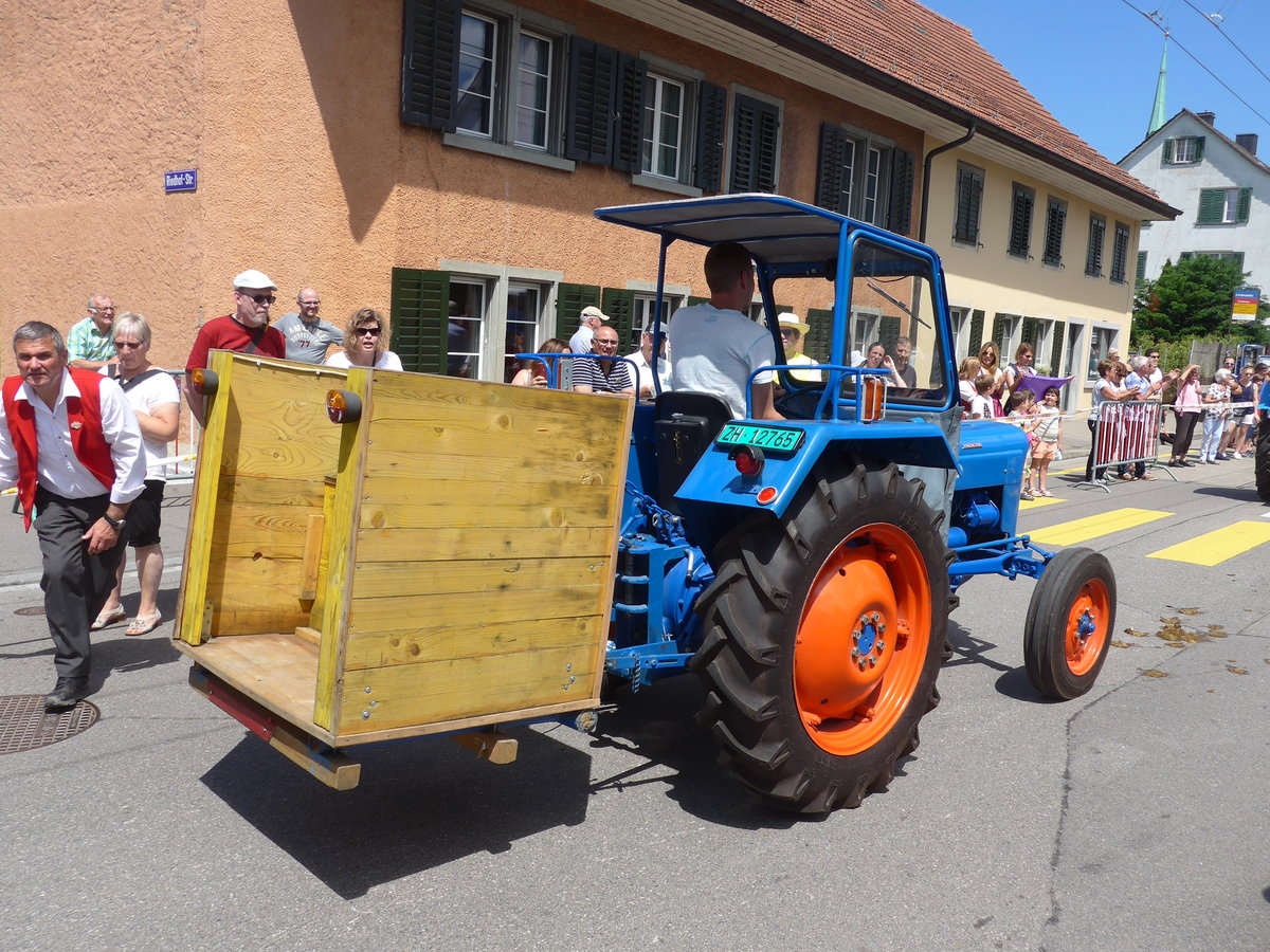 (206'714) - Fordson - ZH 12'765 - am 23. Juni 2019 am Jodlerfest-Umzug in Winterthur