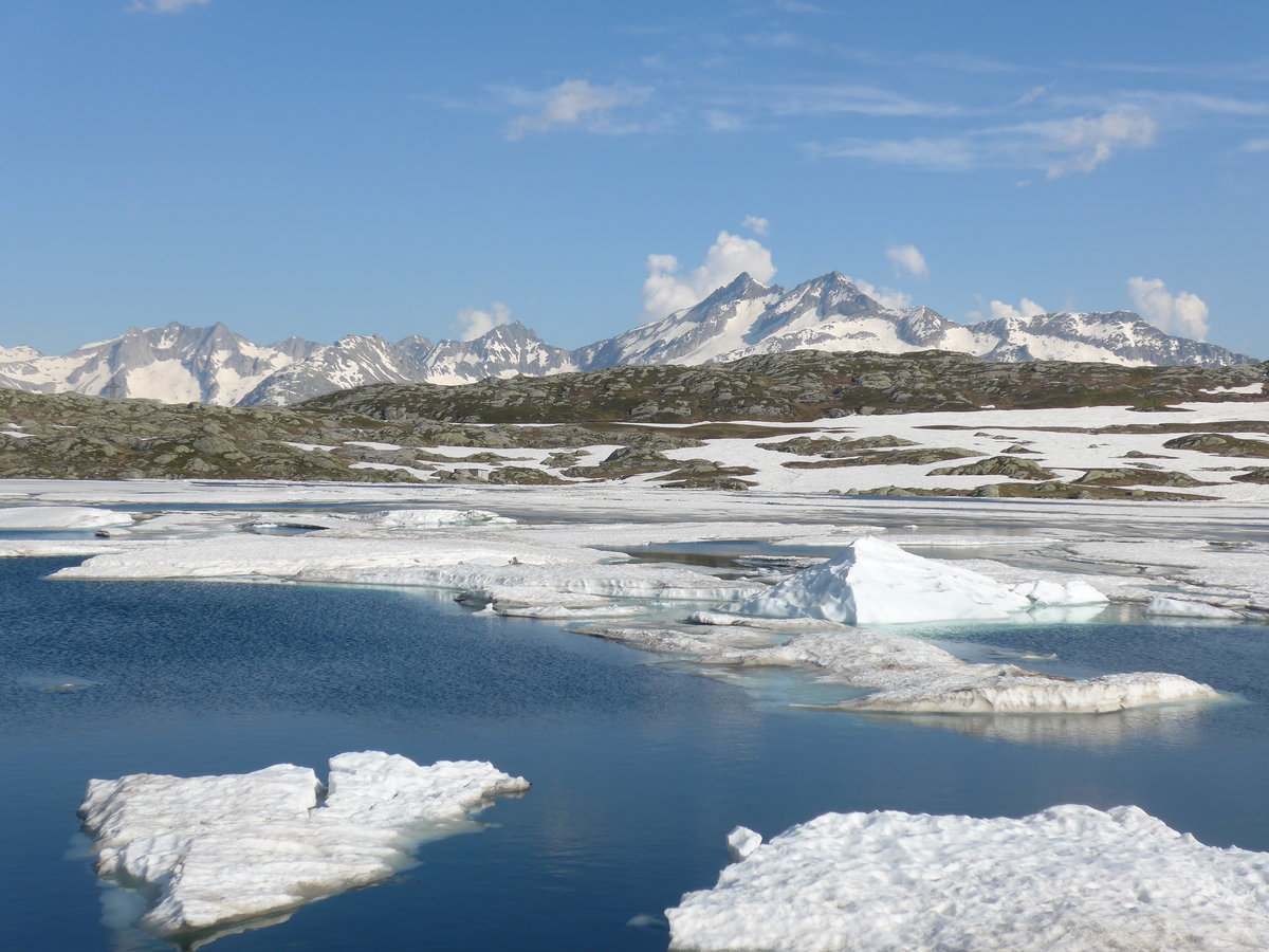 (206'916) - Der Totensee am 30. Juni 2019 auf dem Grimselpass