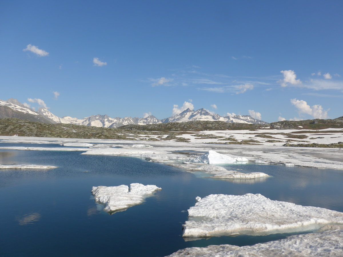 (206'917) - Der Totensee am 30. Juni 2019 auf dem Grimselpass