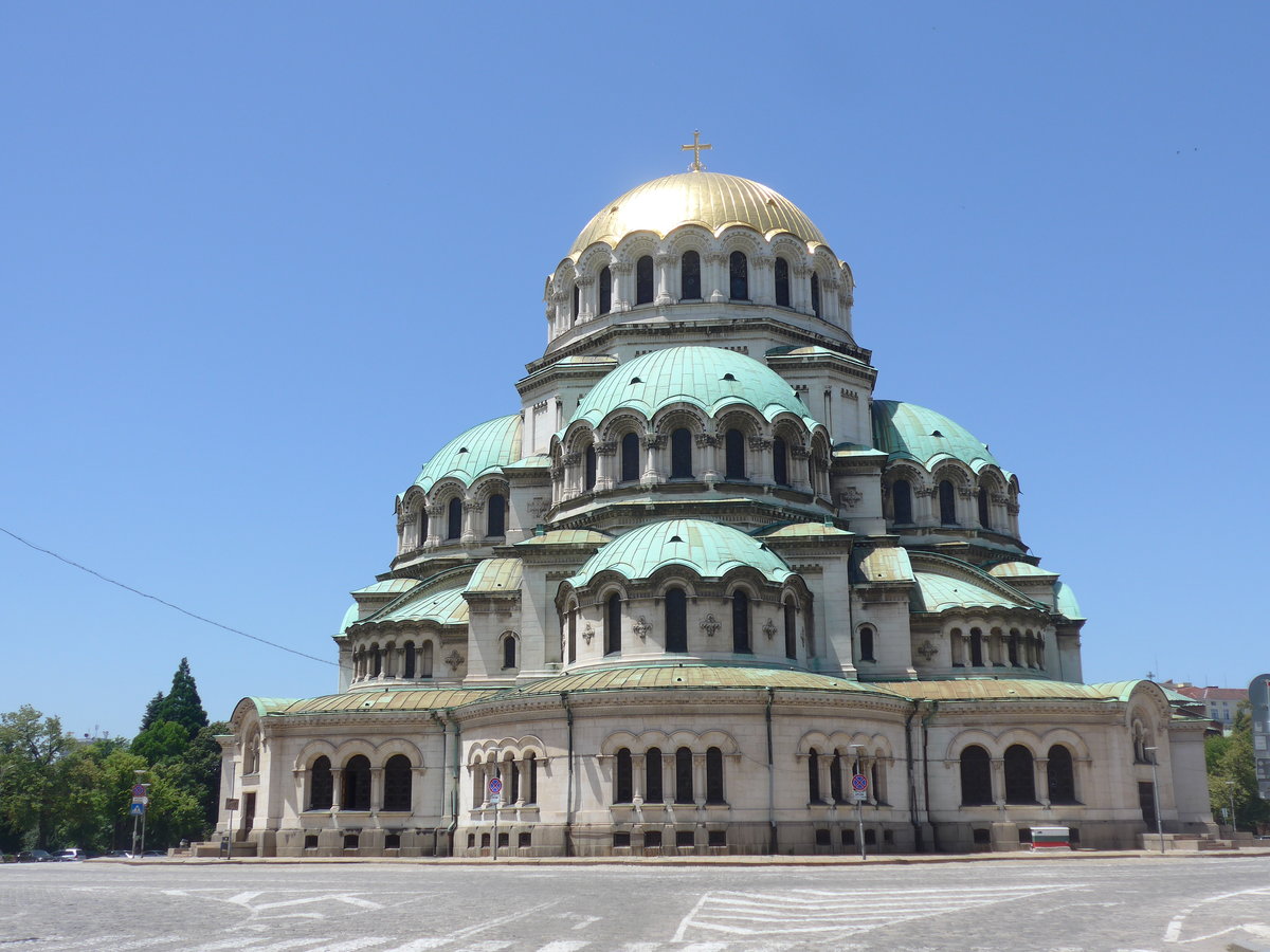 (206'954) - Alexander-Newski-Kathedrale am 2. Juli 2019 in Sofia