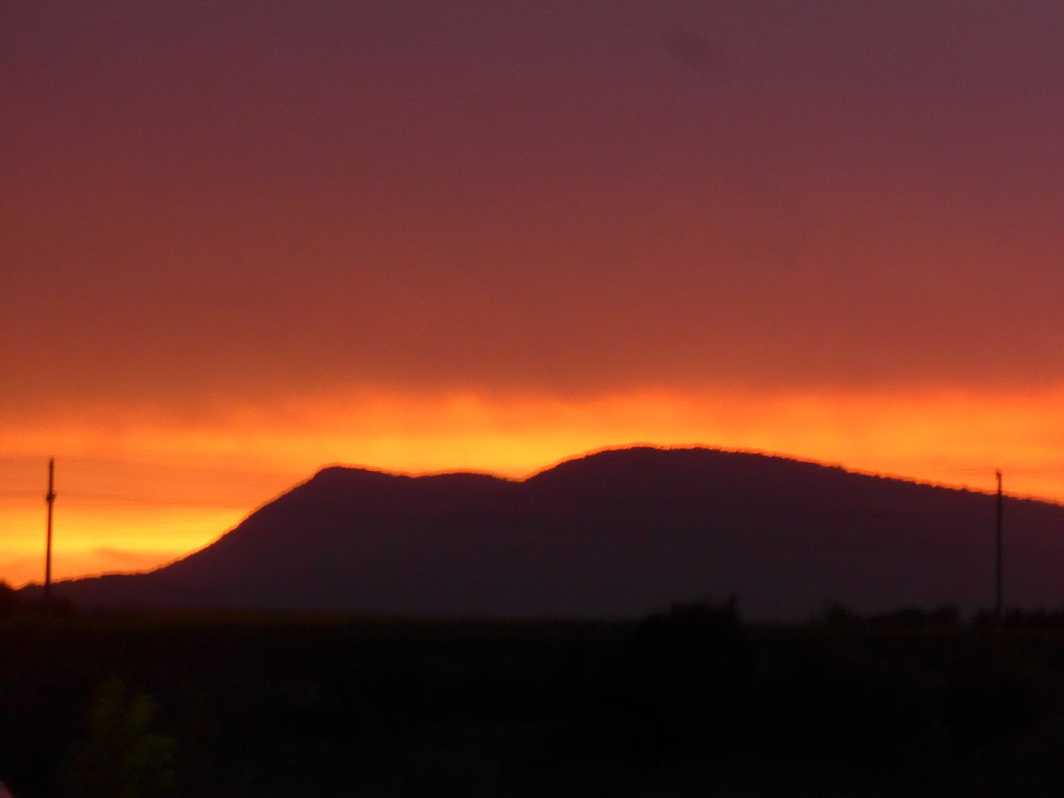 (207'136) - Abendrot am 3. Juli 2019 bei Sevlievo
